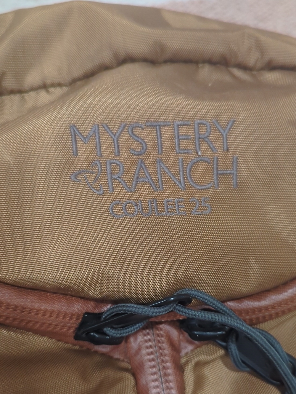 MYSTERY RANCH ⛰️ Coulee 25L Daypack - Picture 2 of 5
